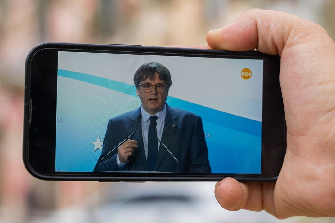 November 9, 2023, Barcelona, Barcelona, Spain: Carles Puigdemont (Junts) explains in a conference from Brussels what has been the agreement he has reached with Pedro Sanchez (PSOE) for his re-election as president of the Spanish Government.,Image: 820877640, License: Rights-managed, Restrictions: , Model Release: no, Credit line: Marc Asensio Clupes / Zuma Press / ContactoPhoto