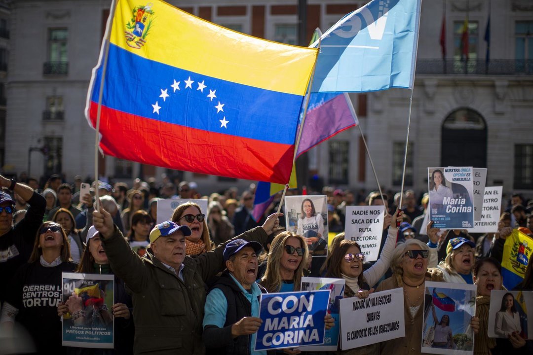 February 4, 2024, Madrid, Madrid, Spain: Hundreds of Venezuelans living in Madrid with banners and flags of Venezuela, during a rally in Puerta del Sol, in support of María Corina Machado as presidential candidate of Venezuela and for the right to vote in free elections.,Image: 843386789, License: Rights-managed, Restrictions: , Model Release: no, Credit line: Luis Soto / Zuma Press / ContactoPhoto