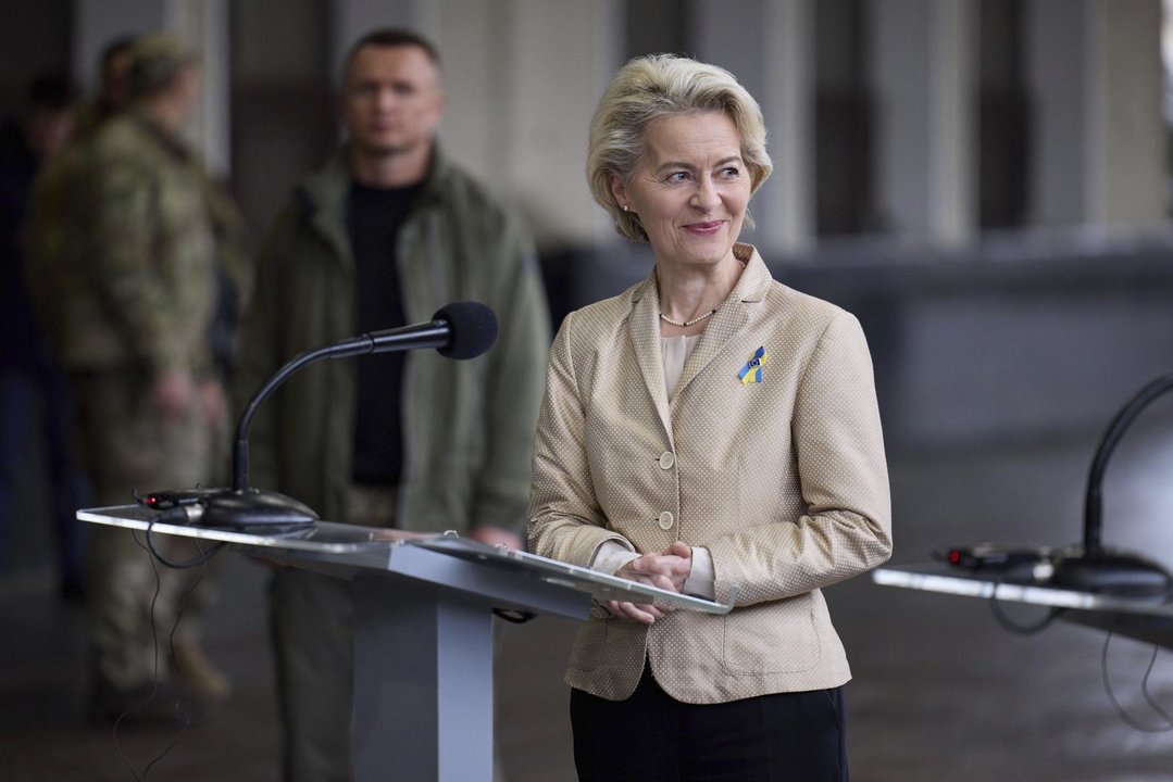 November 4, 2023, Kyiv, Ukraine: European Commission President Ursula von der Leyen listens to Ukrainian President Volodymyr Zelenskyy during a ceremony honoring Railway Workers at the Central Railway Station, November 4, 2023 in Kyiv, Ukraine.,Image: 819705895, License: Rights-managed, Restrictions: , Model Release: no, Credit line: Ukraine Presidency/Ukrainian Pre / Zuma Press / ContactoPhoto