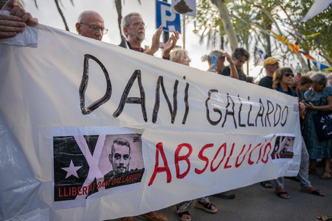 July 31, 2023, Barcelona, Barcelona, Spain: Hundreds of people gather in solidarity with Dani Gallardo, sentenced to 4 and a half years in prison accused of public disorder and attack against the authority as a result of the protests for the conviction of the Supreme Court of Spain on the occasion of the trial of the Catalan independence process. The call was attended by Laura BorrÃ s, former president of the Parliament of Catalonia, and Lluís Llach, former deputy of the Parliament of Catalonia and Catalan singer who was part of the group Els Setze Jutges.,Image: 793310652, License: Rights-managed, Restrictions: , Model Release: no, Credit line: Marc Asensio Clupes / Zuma Press / ContactoPhoto