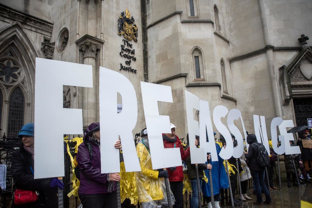 February 21, 2024, London, United Kingdom: Protesters hold letters outside the Royal Court of Justice, The letters say 'FREE ASSANGE' during the demonstration. Hundreds of protesters gathered on the second day of Julian Assange's trial in front of the Royal Court of Justice in London, UK. Protesters demanded to drop the changes and let him go free.,Image: 849274931, License: Rights-managed, Restrictions: , Model Release: no, Credit line: Krisztian Elek / Zuma Press / ContactoPhoto