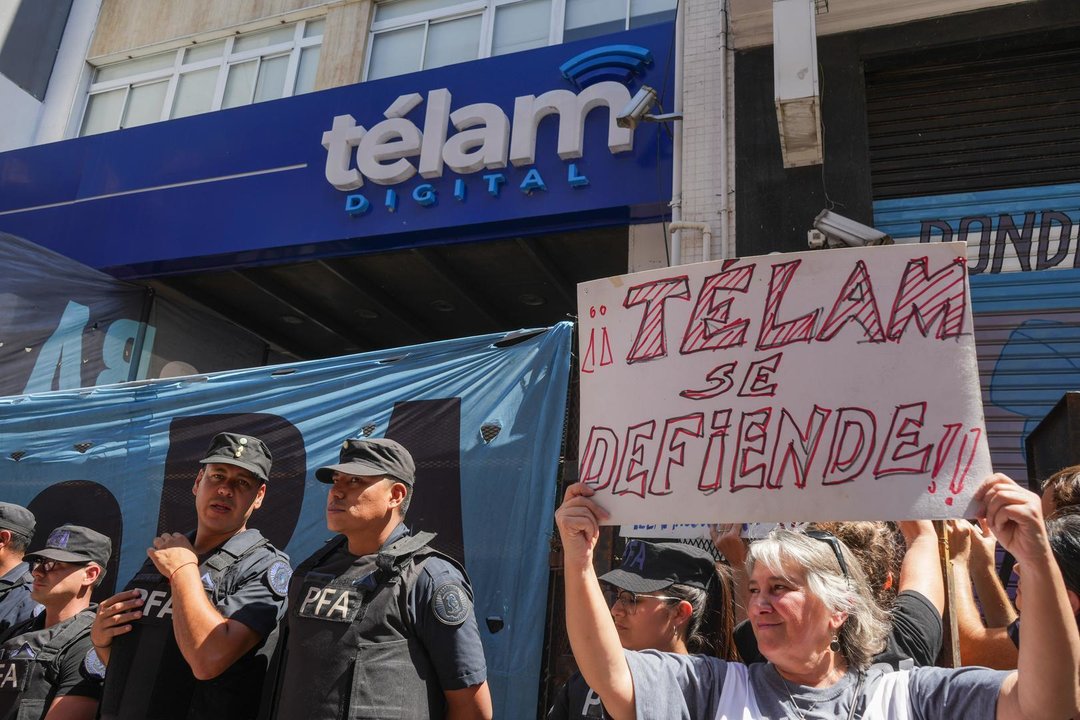 March 4, 2024, Buenos Aires, Argentina: Police block the entrance to the state-run Telam news agency during the demonstration. President Javier Milei announced the closure of the Telam news agency on March 1. Telam, Argentina News Agency, was created in 1945 and is one of the most important news agency in Latin America. It has representation and workers in the 24 provinces of Argentina and most medias in Argentina work with pictures, videos, and information.,Image: 853770033, License: Rights-managed, Restrictions: , Model Release: no, Credit line: Julieta Ferrario / Zuma Press / ContactoPhoto