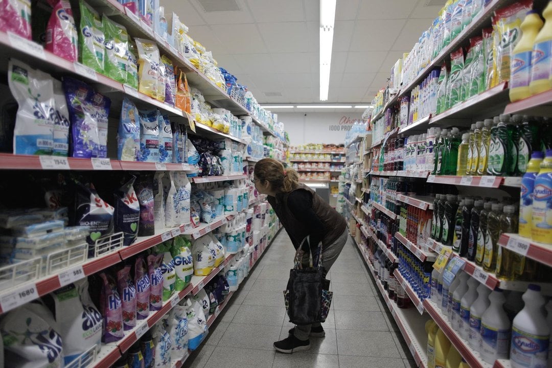 March 5, 2024, Buenos Aires, Federal Capital, Argentina: March 5, 2024, Buenos Aires, Argentina: This photograph shows a supermarket shelf, where toilet paper has experienced a 60% increase in price.  This scene reflects the economic impact that the current situation has generated on the availability and costs of basic products.  Toilet paper, an everyday and necessary item, has become a symbol of the challenges that society faces due to price fluctuations and the search for solutions to satisfy basic needs.,Image: 854106567, License: Rights-managed, Restrictions: , Model Release: no, Credit line: Roberto Almeida Aveledo / Zuma Press / ContactoPhoto