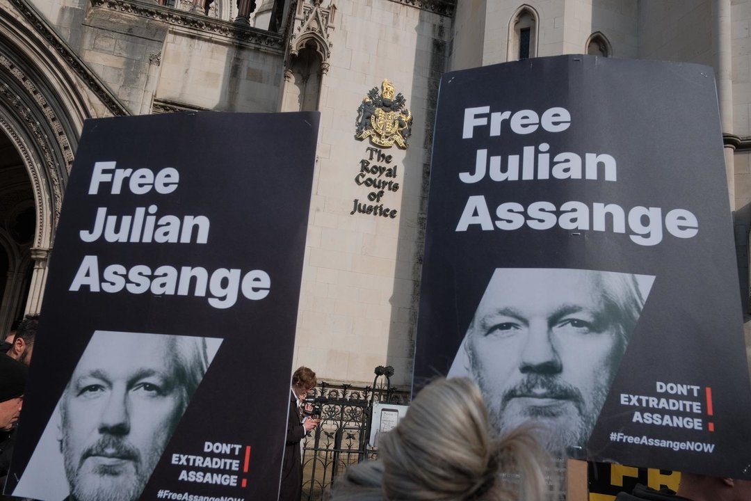 March 26, 2024, London, England, United Kingdom: In the heart of London, a significant gathering is underway at the Royal Courts of Justice on Strand, where supporters of Julian Assange convene for the "Protest to Defend a Free Press Decision Day." This event marks the final appeal decision concerning Assange's extradition case. The atmosphere is charged with anticipation as attendees, from various walks of life, unite in their call for press freedom and transparency.,Image: 859682199, License: Rights-managed, Restrictions: , Model Release: no, Credit line: Joao Daniel Pereira / Zuma Press / ContactoPhoto