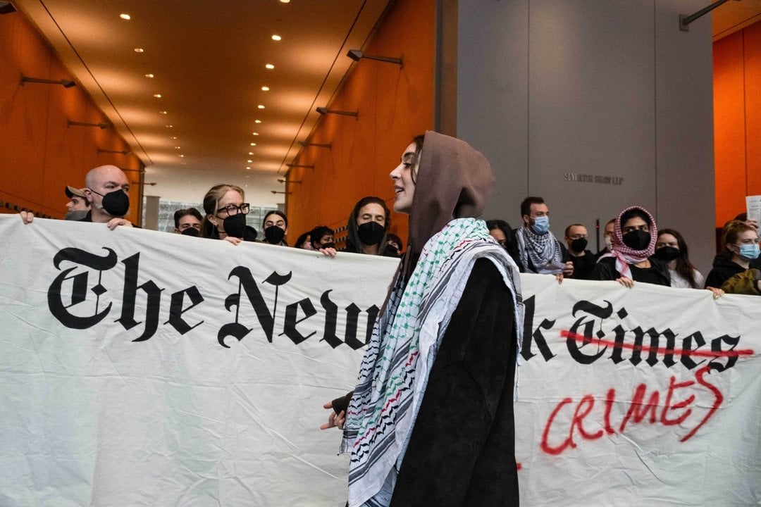March 14, 2024, New York, New York, USA: Pro-Palestinian protestors took over the lobby of the New York Times urging employees to quit or work against the paper for what they say is the media giant's complicity in war crimes in not telling the truth.,Image: 856974005, License: Rights-managed, Restrictions: , Model Release: no, Credit line: Laura Brett / Zuma Press / ContactoPhoto
