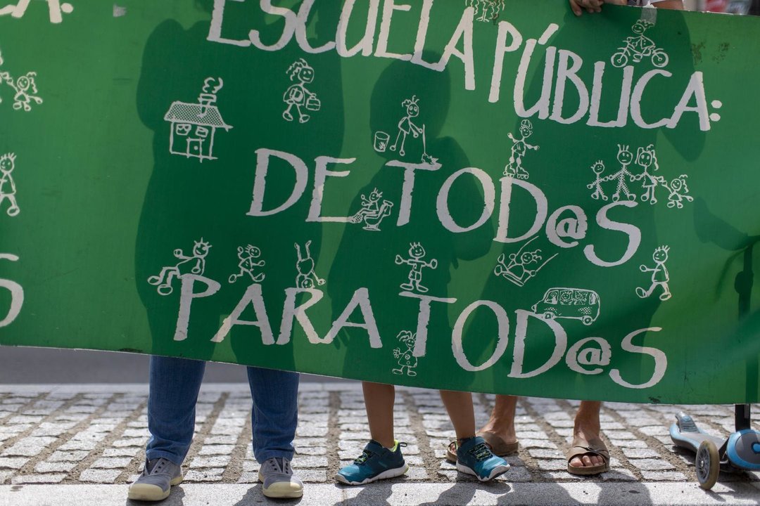 September 9, 2023, Madrid, Madrid, Spain: Dozens of people protest with banners during a demonstration in the streets of Madrid under the slogan ''No to the looting of public Education. Public money for public education.'' The Madrid platform ''Marea Verde'', made up of teaching associations and groups, unions, students and individual teachers, demand more funds for public education, cuts to places and an increase in dining scholarships.,Image: 804066446, License: Rights-managed, Restrictions: , Model Release: no, Credit line: Luis Soto / Zuma Press / ContactoPhoto