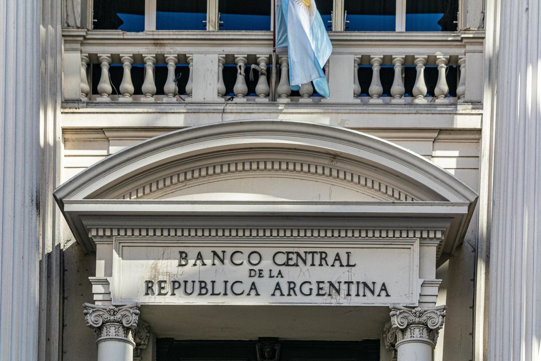 August 20, 2019, Buenos Aires, Argentina: Aug 20, 2019 - Buenos Aires, Argentina - Argentina's peso weakened and keep low per dollar. Images of the financial district, the Central Bank, exchange houses and banks in Buenos Aires.,Image: 466423054, License: Rights-managed, Restrictions: , Model Release: no, Credit line: Maximiliano Ramos / Zuma Press / ContactoPhoto