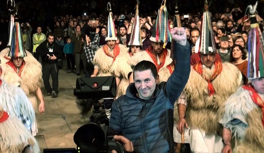 Arnaldo Otegi en su homenaje en el velódromo de Anoeta al salir de la cárcel en 2016