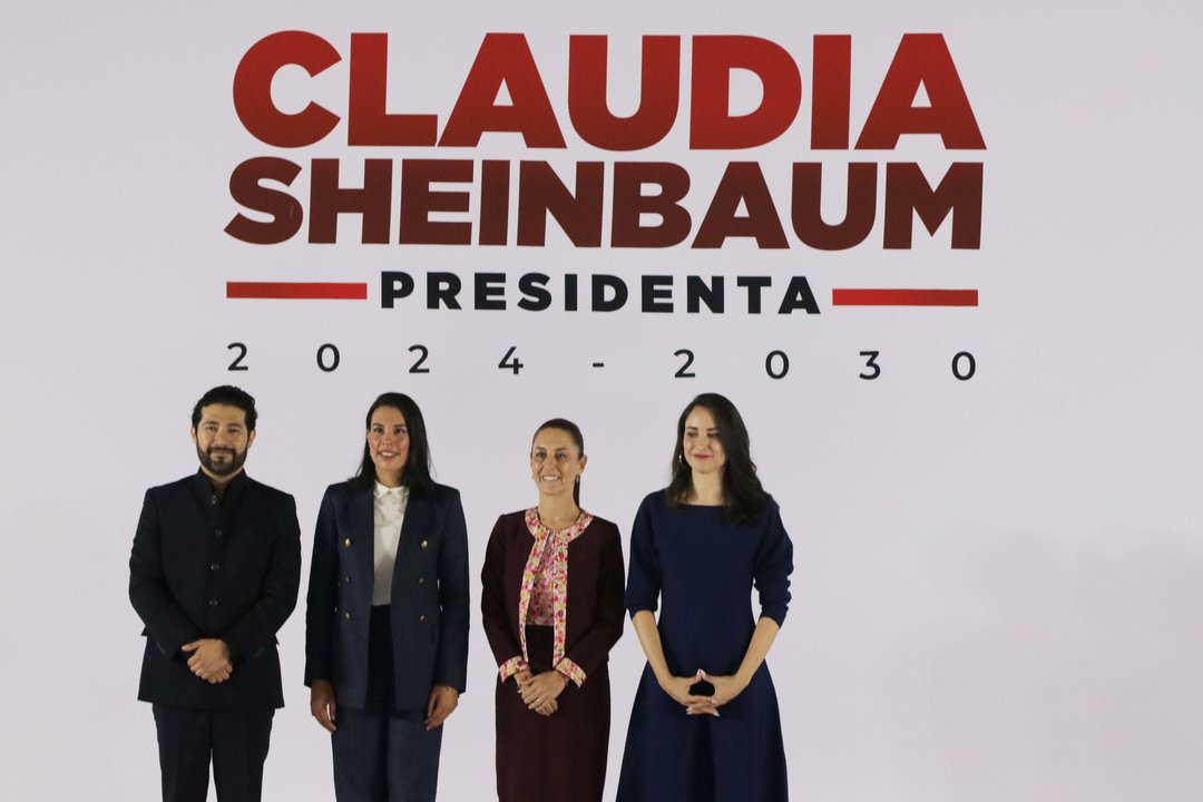 Marath Bolaños, Josefina Rodríguez Zamora, Claudia Sheinbaum, y Claudia Curiel de Icaza — Luis Tovar / Zuma Press / ContactoPhoto