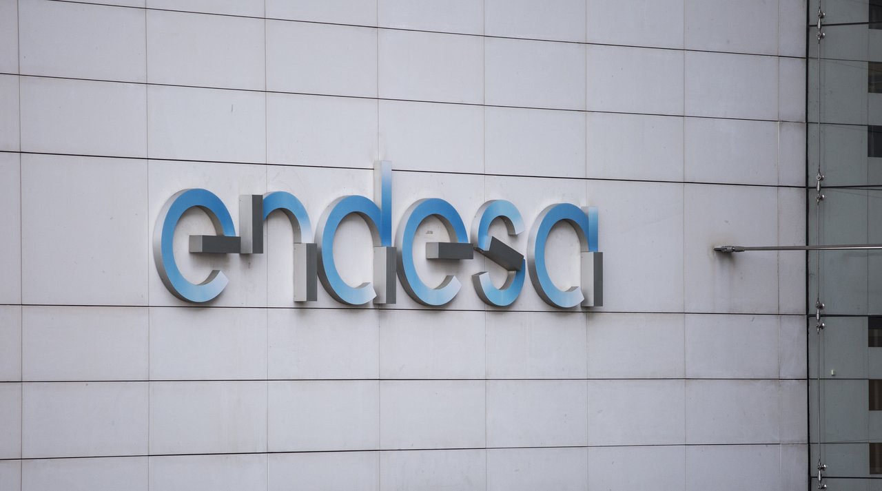 Logotipo de la empresa Endesa a 10 de junio de 2021, en su sede cerca de IFEMA en Madrid, (España).
Alejandro Martínez Vélez / Europa Press
(Foto de ARCHIVO)
10/6/2021