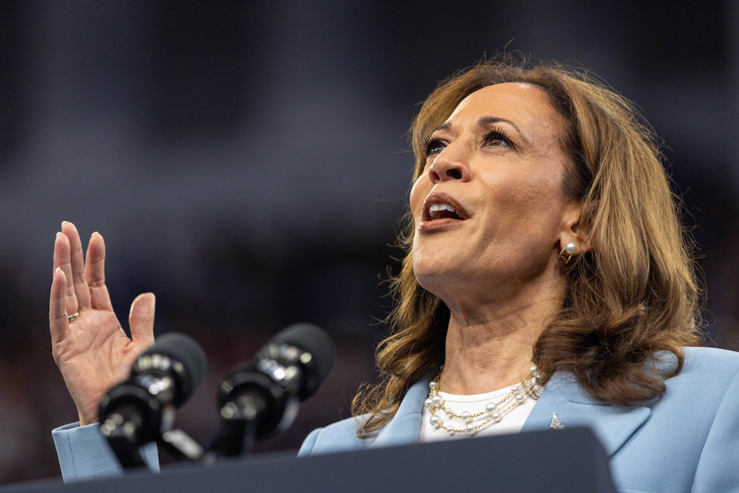 July 30, 2024: Atlanta, Georgia, USA: Vice President KAMALA HARRIS speaks during a campaign rallyat Georgia State University Convocation Center in Atlanta. It's her first campaign event in the state since she became the presumptive Democratic nominee for president.,Image: 894393954, License: Rights-managed, Restrictions: , Model Release: no, Pictured: Harris Kamala, Credit line: Arvin Temkar / Zuma Press / ContactoPhoto