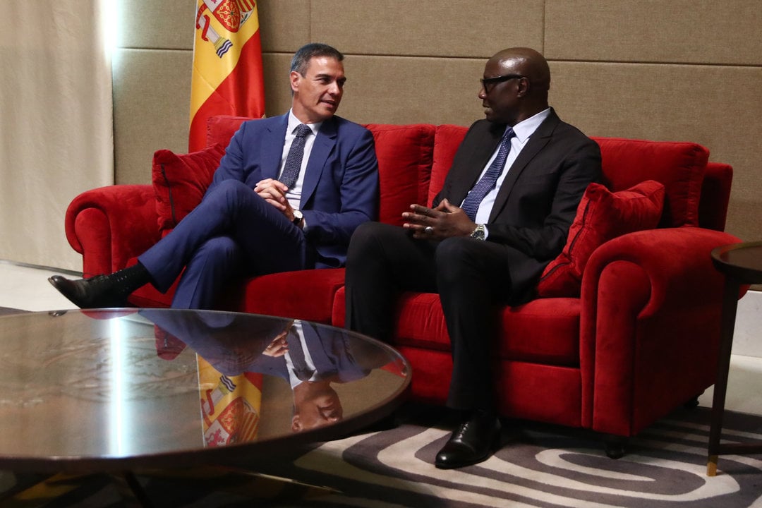 El presidente del Gobierno, Pedro Sánchez, con el presidente de la República del Senegal, Bassirou Diomaye —  Pool Moncloa/Jorge Villar / Europa Press / ContactoPhoto