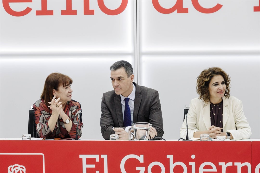 EuropaPress_4984904_i_d_presidenta_psoe_cristina_narbona_secretario_general_psoe_presidente Carlos Luján / Europa Press