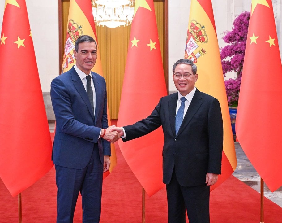 BEIJING, Sept. 9, 2024  -- Pedro Sánchez con el primer ministro de la República Popular China, Li Qiang — Rao Aimin / Xinhua News / ContactoPhoto