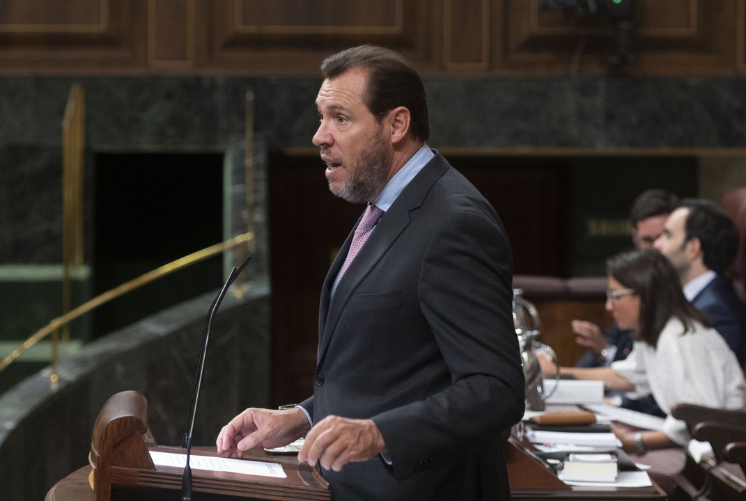 (Foto de ARCHIVO)
El ministro de Transportes y Movilidad Sostenible, Óscar Puente, interviene durante una sesión plenaria, en el Congreso de los Diputados, a 11 de septiembre de 2024, en Madrid (España). La financiación singular para Cataluña pactada entre el PSC y ERC es uno de los temas clave de hoy de la primera sesión de control al Gobierno en el Congreso tras el periodo vacacional, con varias preguntas de PP y Junts a ministros del Gobierno.

Alberto Ortega / Europa Press
11 SEPTIEMBRE 2024;CONGRESO;GOBIERNO;PRESUPUESTO;CONGRESO_;CONGRESO DIPUTADOS
11/9/2024
Alberto Ortega / Europa Press