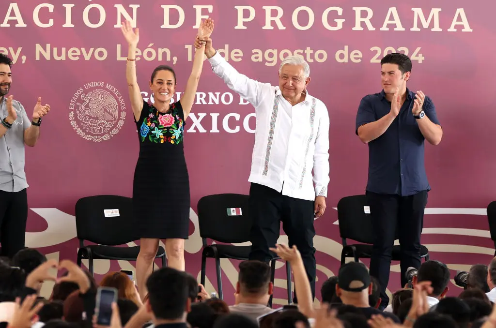 El presidente mexicano, Andrés Manuel López Obrador, y la presidenta electa, Claudia Sheumbaum — Foto: Jacobin