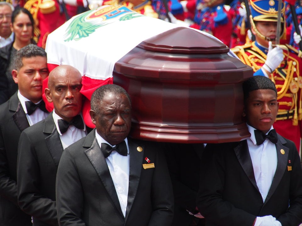 Funeral del dictador Alberto Fujimori — Carlos Garcia Granthon / Zuma Press / ContactoPhoto