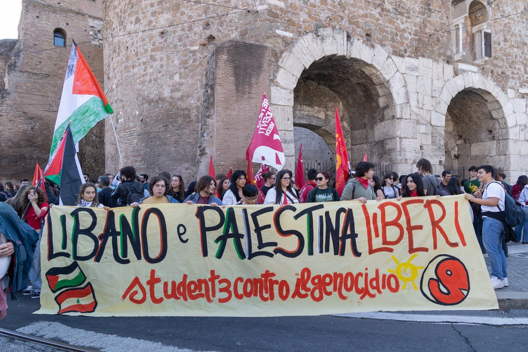 Estudiantes contra el genocidio en Gaza el 12 de octubre en Roma — Matteo Nardone / Zuma Press / ContactoPhoto