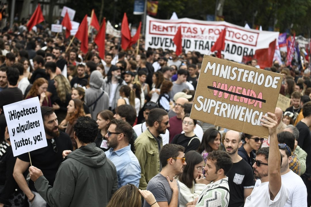 EuropaPress_6272500_cientos_personas_manifestacion_denunciar_precio_alquileres_13_octubre_2024
Fernando Sánchez / Europa Press